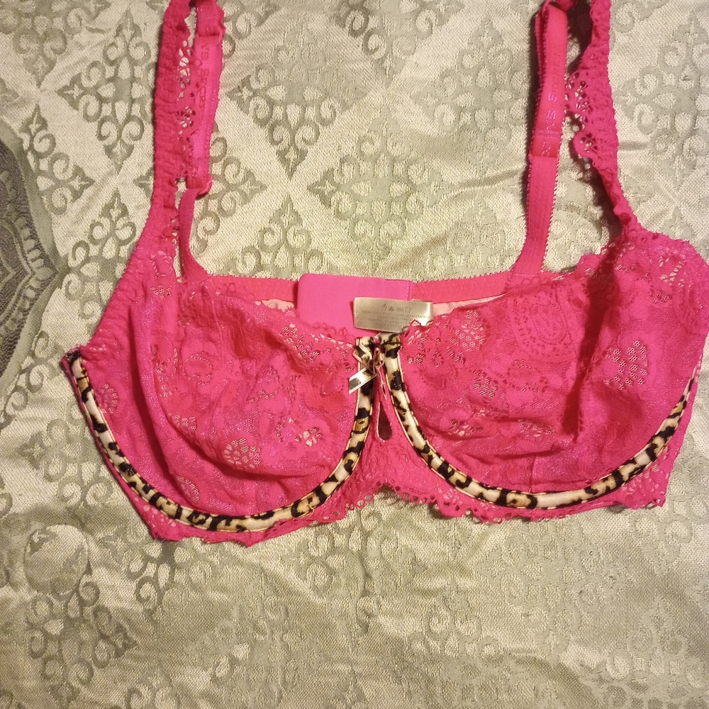 VS Bra